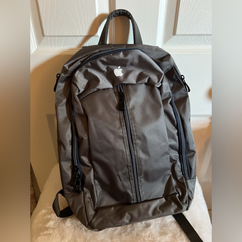 Basecamp gray nylon backpack Apple logo laptop work travel pockets school - Picture 5 of 16